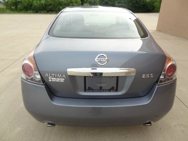 Nissan Altima 2010 photo 6