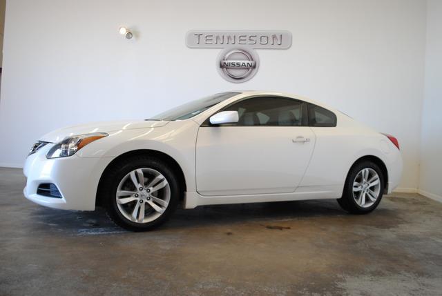 Nissan Altima 2010 photo 1