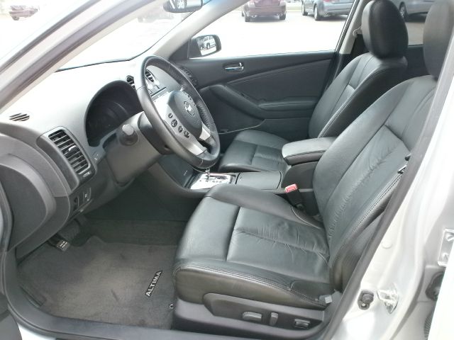 Nissan Altima 2010 photo 24