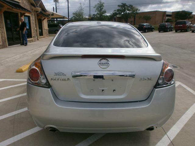 Nissan Altima 2010 photo 25