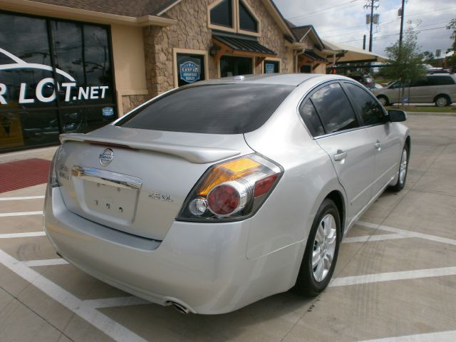 Nissan Altima 2010 photo 26