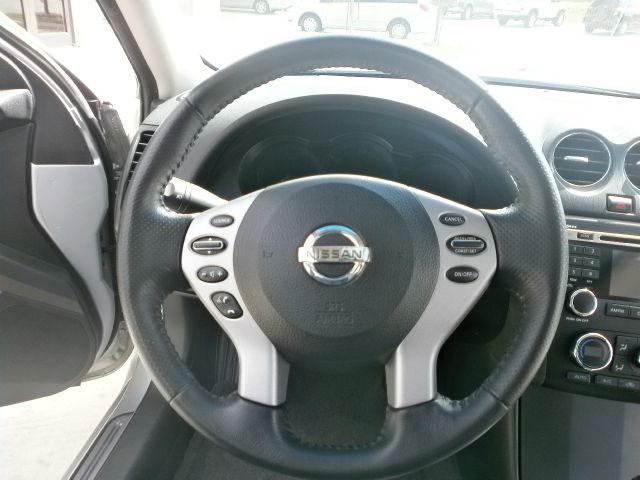 Nissan Altima 2010 photo 3