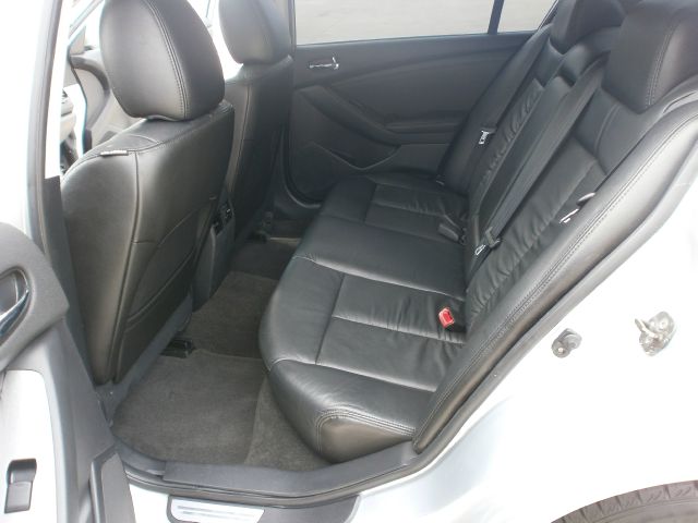 Nissan Altima 2010 photo 32