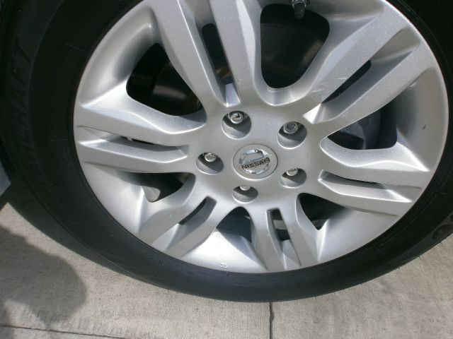 Nissan Altima 2010 photo 4