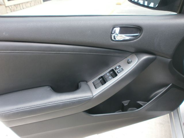 Nissan Altima 2010 photo 8