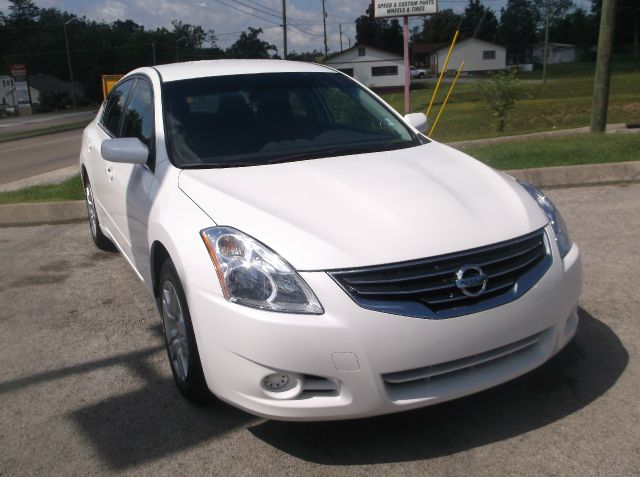 Nissan Altima 2011 photo 3