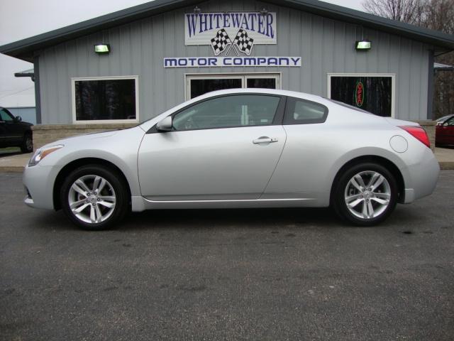 Nissan Altima 2011 photo 4