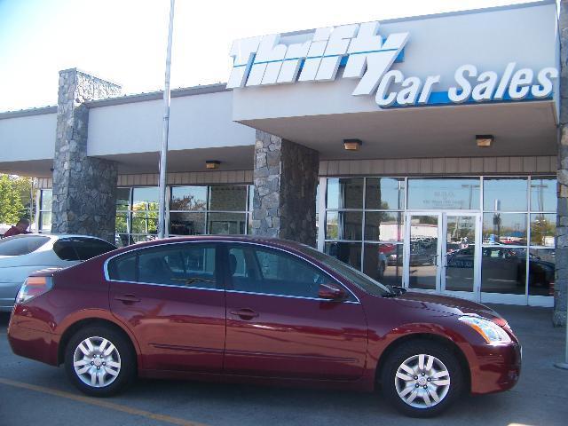 Nissan Altima Pickupslt Quad Cab SWB 4WD 4x4 Truck Sedan