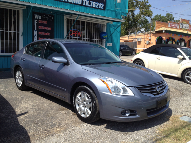 Nissan Altima 2011 photo 3