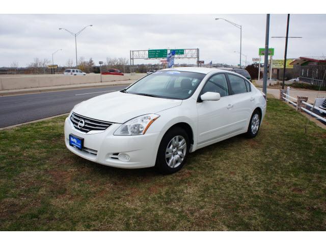 Nissan Altima Pickupslt Quad Cab SWB 4WD 4x4 Truck Sedan