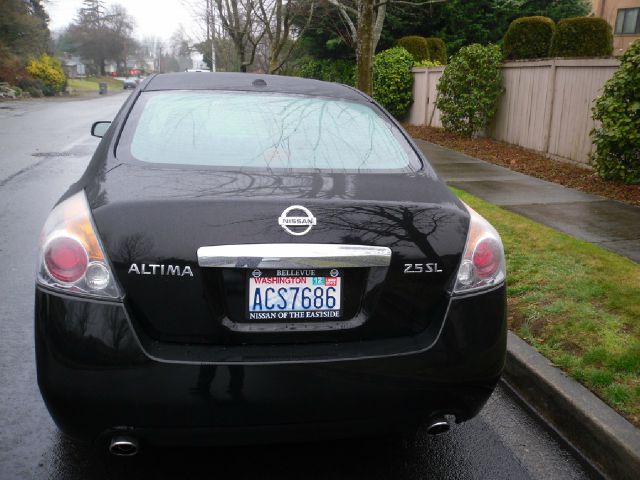 Nissan Altima 2011 photo 3