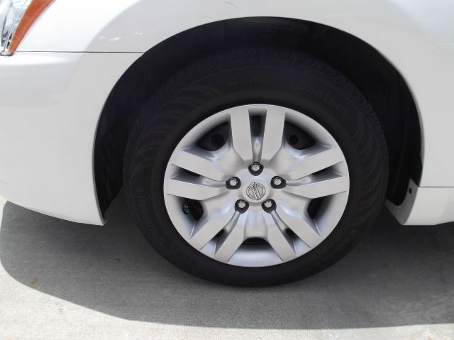 Nissan Altima 2011 photo 16