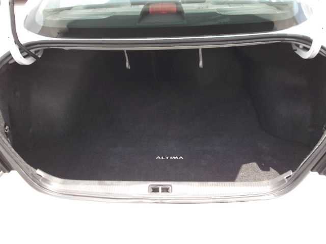 Nissan Altima 2011 photo 5