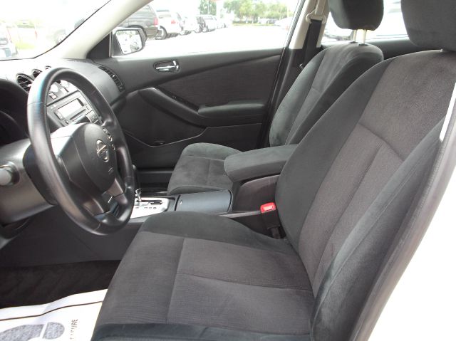 Nissan Altima 2011 photo 6