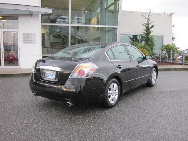 Nissan Altima 2011 photo 3