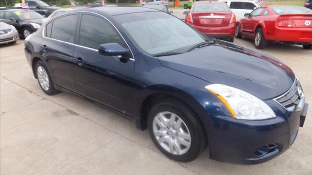 Nissan Altima 2011 photo 4