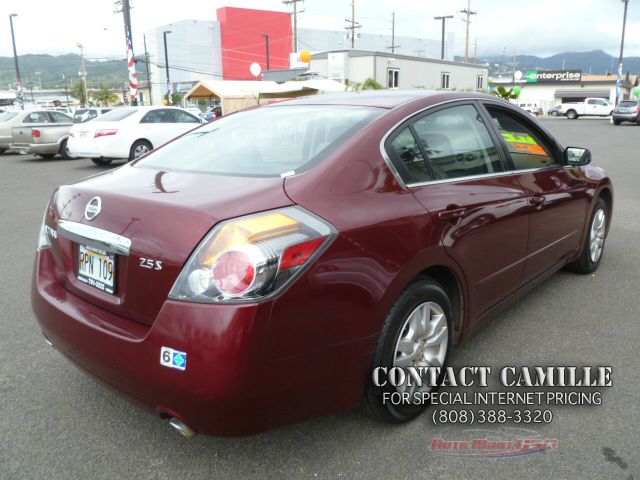 Nissan Altima 2011 photo 2