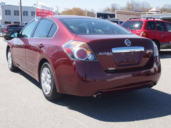 Nissan Altima 2011 photo 3