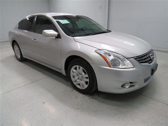 Nissan Altima 2011 photo 4