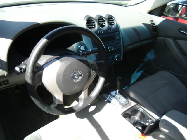 Nissan Altima 2011 photo 6