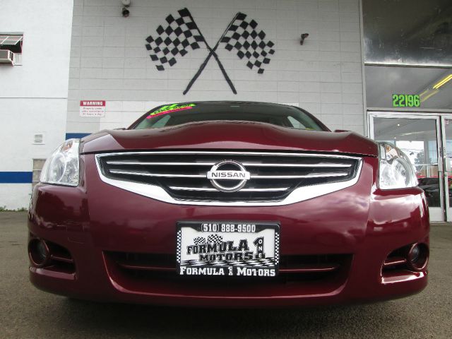 Nissan Altima Front-wheel Drive LT W/2lt Sedan