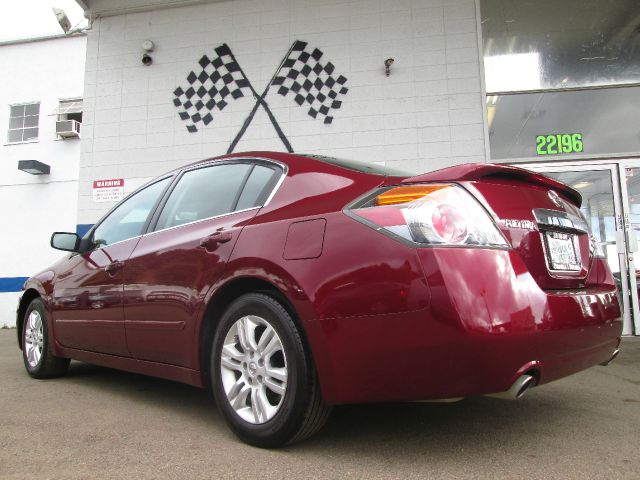 Nissan Altima 2011 photo 3