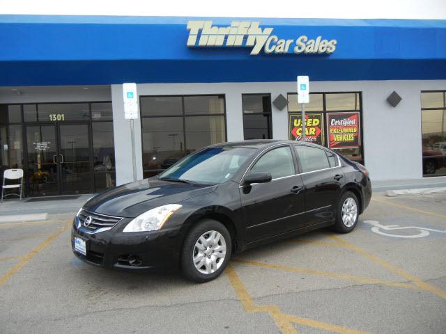 Nissan Altima Pickupslt Quad Cab SWB 4WD 4x4 Truck Sedan