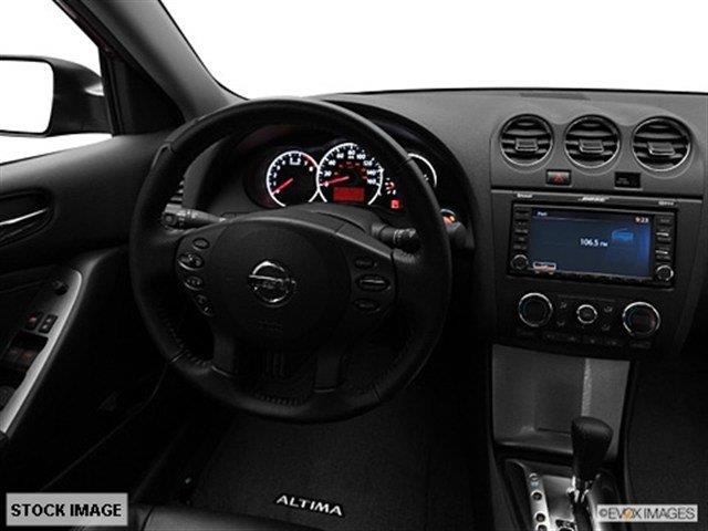 Nissan Altima 2011 photo 4