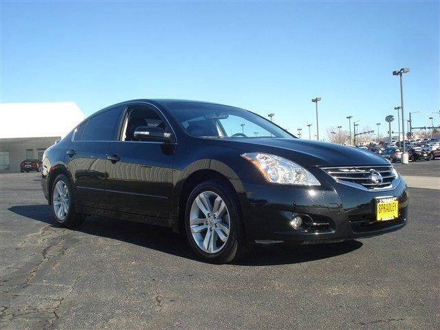 Nissan Altima 2011 photo 2