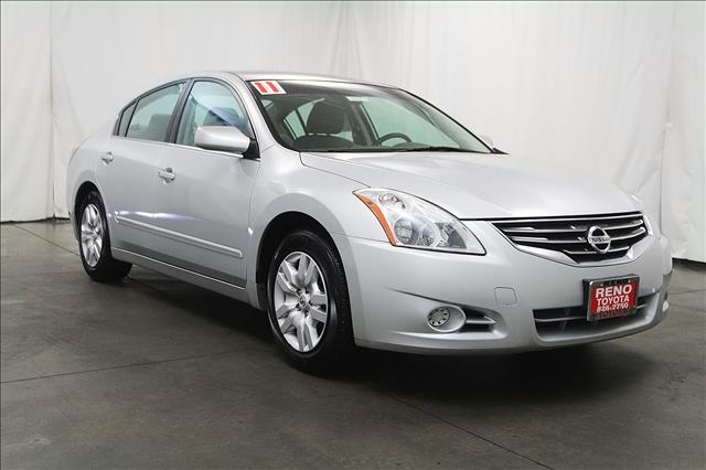 Nissan Altima 2011 photo 3