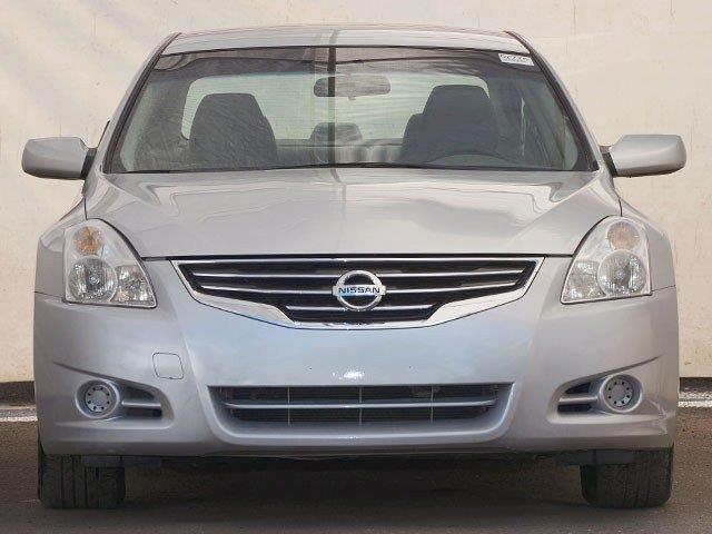 Nissan Altima 2011 photo 2