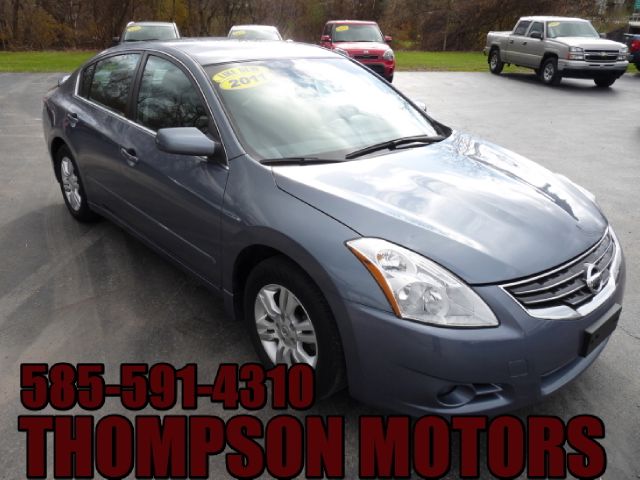 Nissan Altima 2011 photo 2