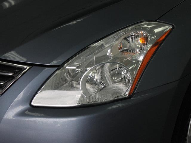 Nissan Altima 2011 photo 1