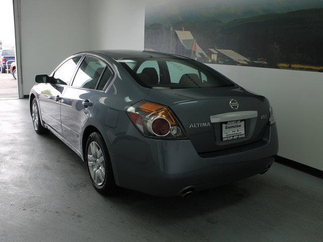 Nissan Altima 2011 photo 21