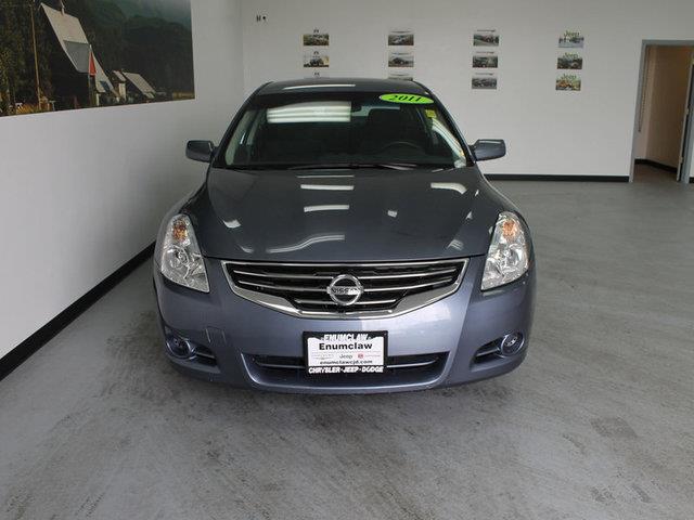 Nissan Altima 2011 photo 22