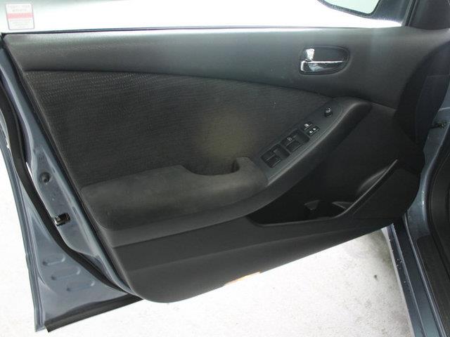 Nissan Altima 2011 photo 5