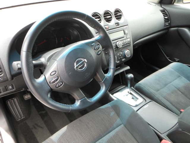 Nissan Altima 2011 photo 12