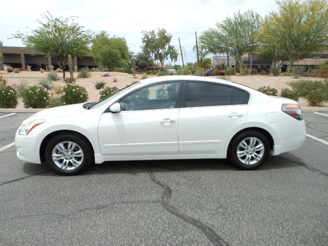 Nissan Altima 2011 photo 4