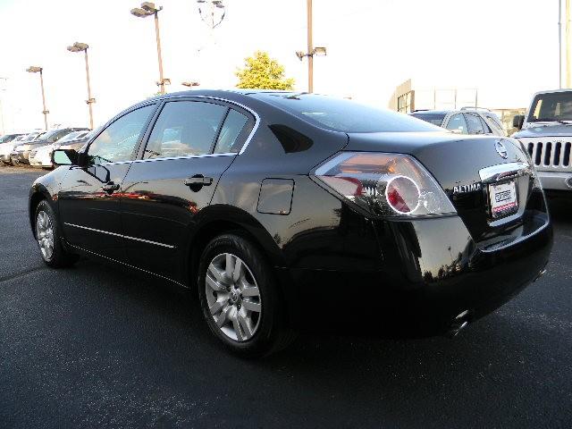 Nissan Altima 2011 photo 5