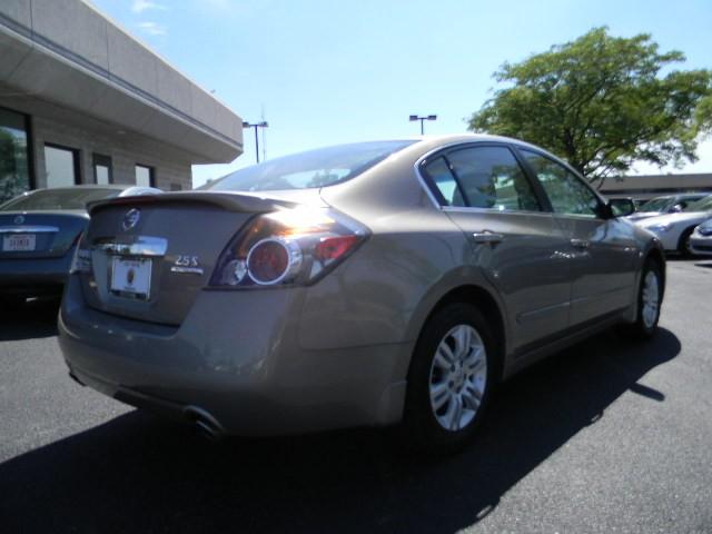 Nissan Altima 2011 photo 3