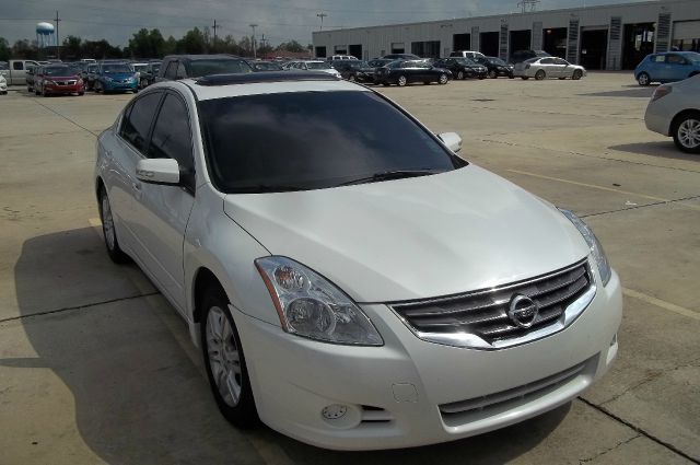 Nissan Altima 2011 photo 4