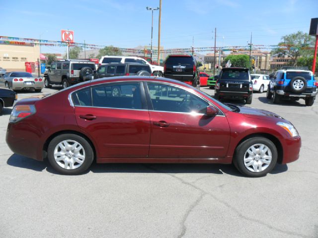 Nissan Altima 2011 photo 2