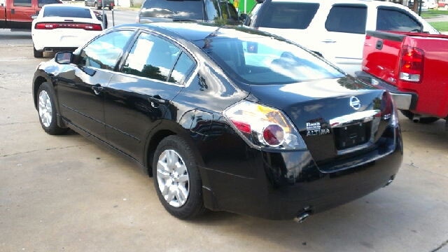 Nissan Altima 2011 photo 1