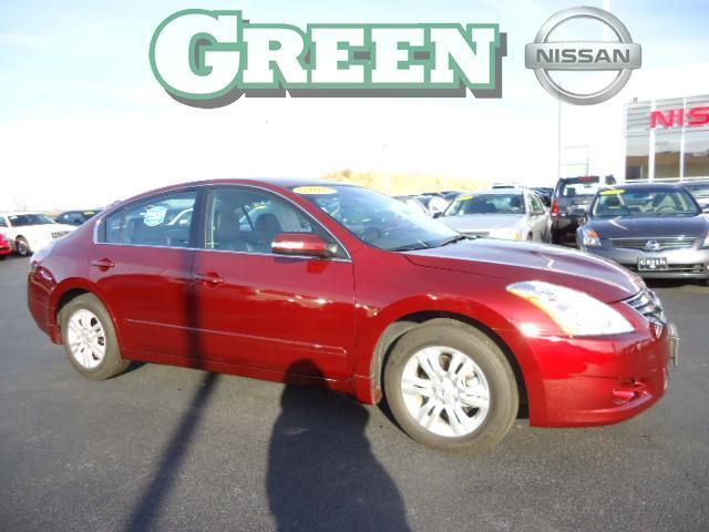 Nissan Altima 2WD Supercrew 150 XLT Sedan