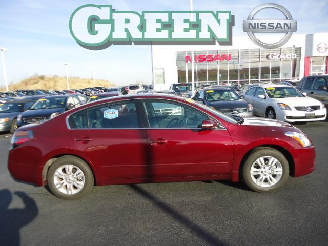 Nissan Altima 2011 photo 1