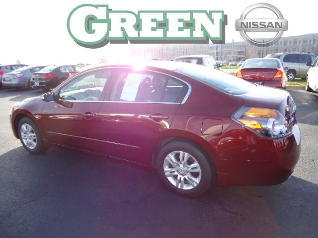 Nissan Altima 2011 photo 4