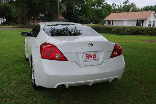 Nissan Altima 2011 photo 4