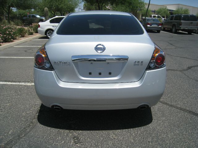 Nissan Altima 2011 photo 10