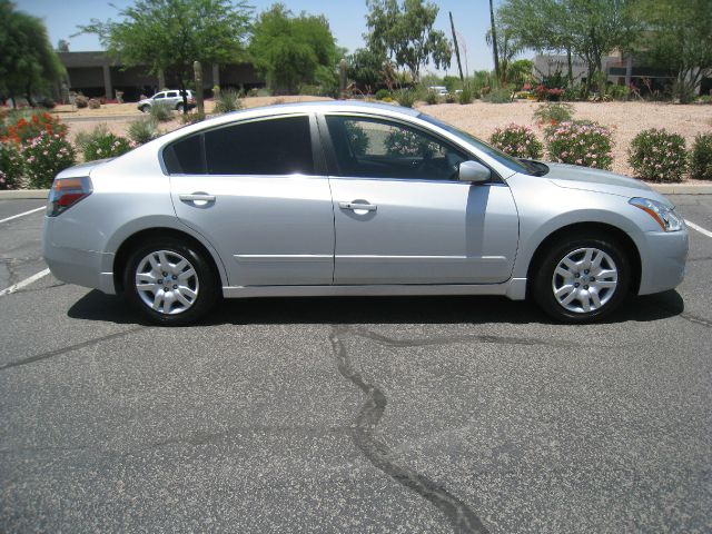 Nissan Altima 2011 photo 14