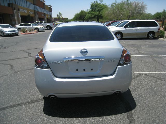 Nissan Altima 2011 photo 17